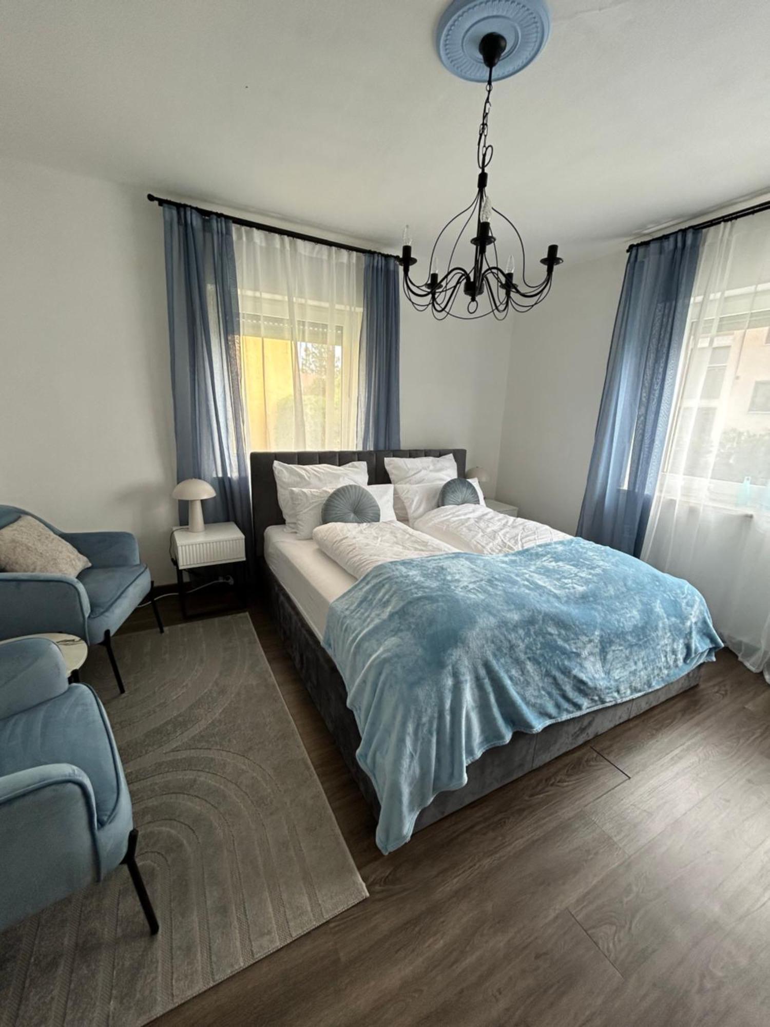 Mintara Apartment Charme Der Stadt Parkplatz Netflix Und Sky Lichtenfels  Ngoại thất bức ảnh