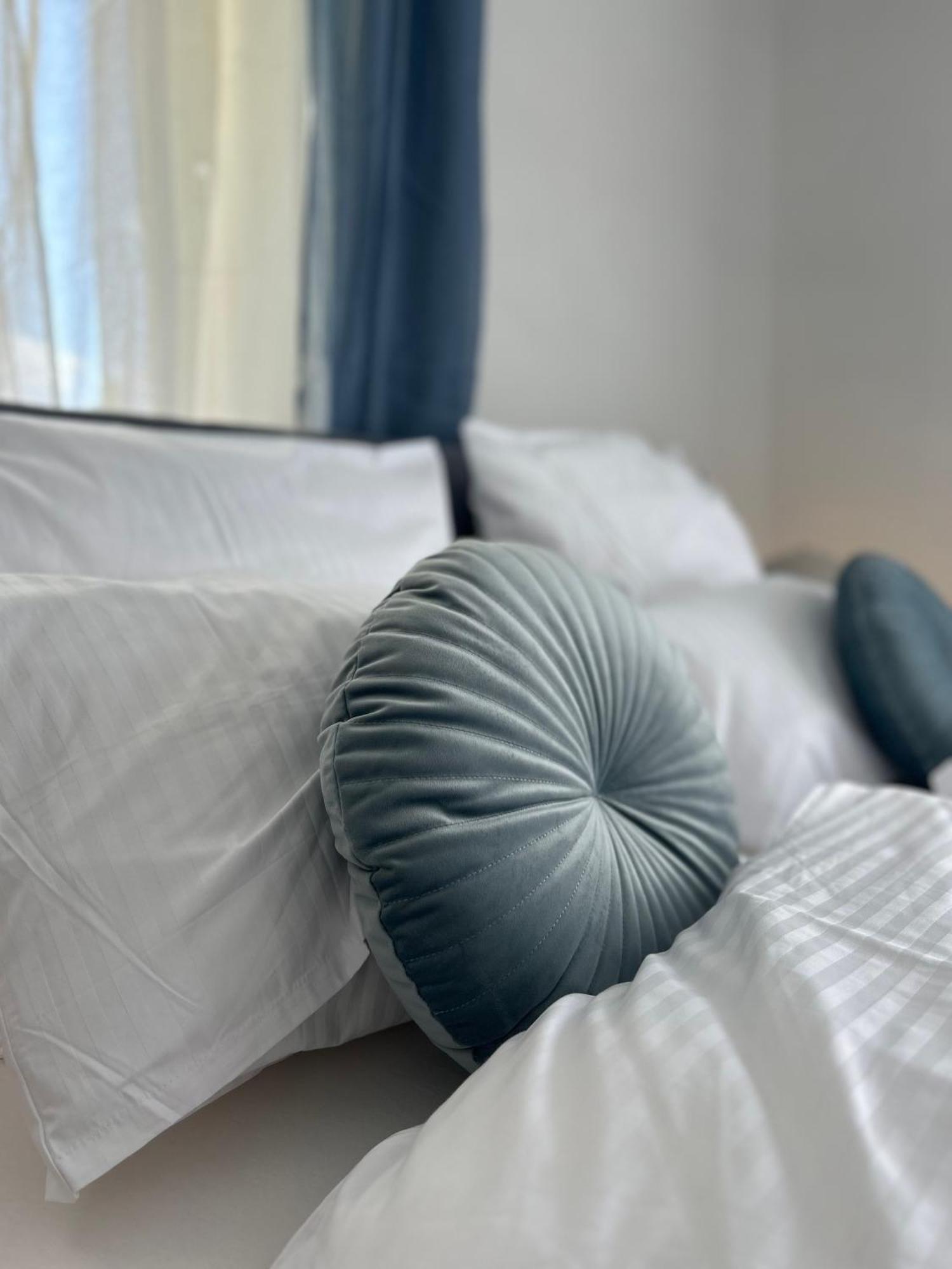 Mintara Apartment Charme Der Stadt Parkplatz Netflix Und Sky Lichtenfels  Ngoại thất bức ảnh